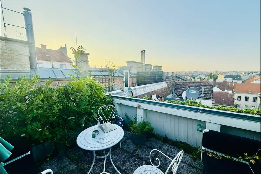 Dachterrasse mit Stadtblick: 1-Zimmer Wohnung, Kurzzeitmiete & Wohnen auf Zeit für 1 bis 6 Monate in Wien