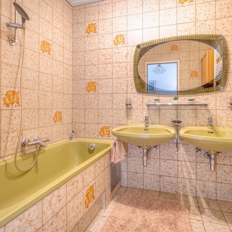 Badezimmer im 1. Halbstock