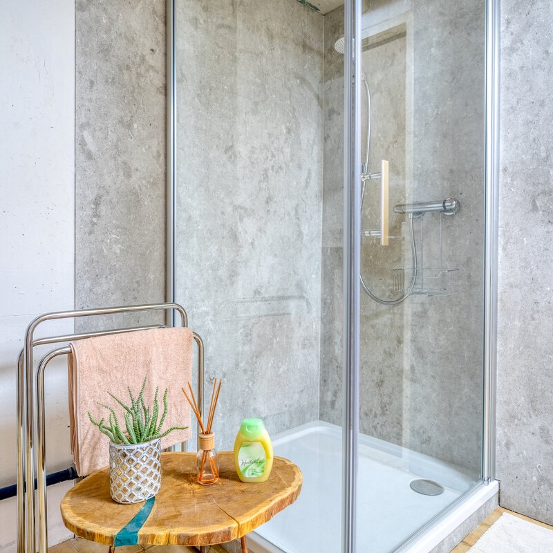 Dusche im Untergeschoß