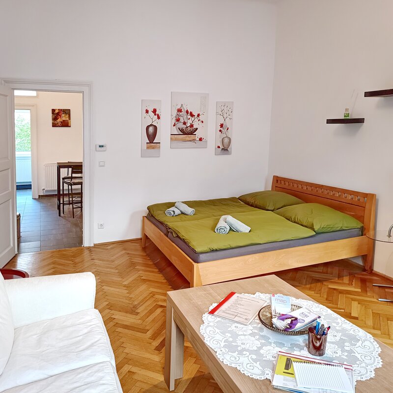 Living-/sleeping room