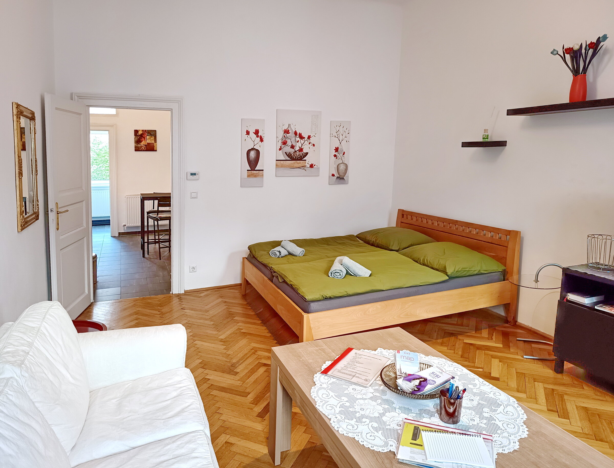 Living-/sleeping room