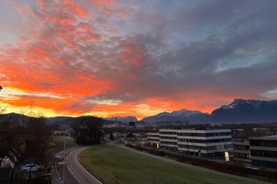Sunset over the Alps: 2-room apartment for short-term rental in Bergheim – temporary housing for 1 to 6 months.