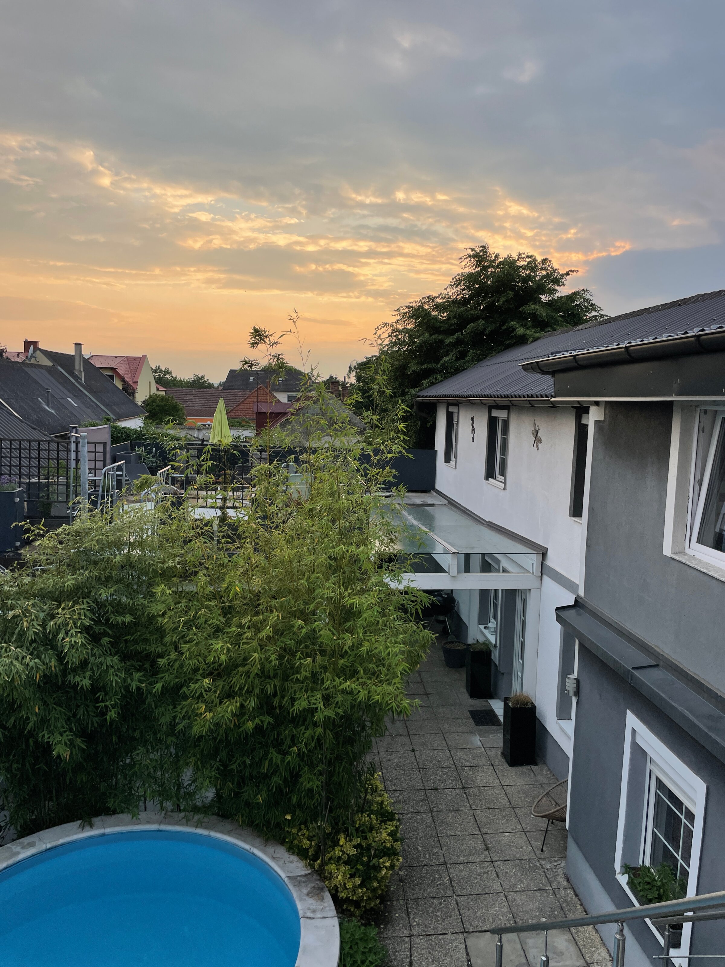 Haus mit Pool, Terrasse & Garten – Kurzzeitmiete & Wohnen auf Zeit für 1 bis 6 Monate in Parndorf