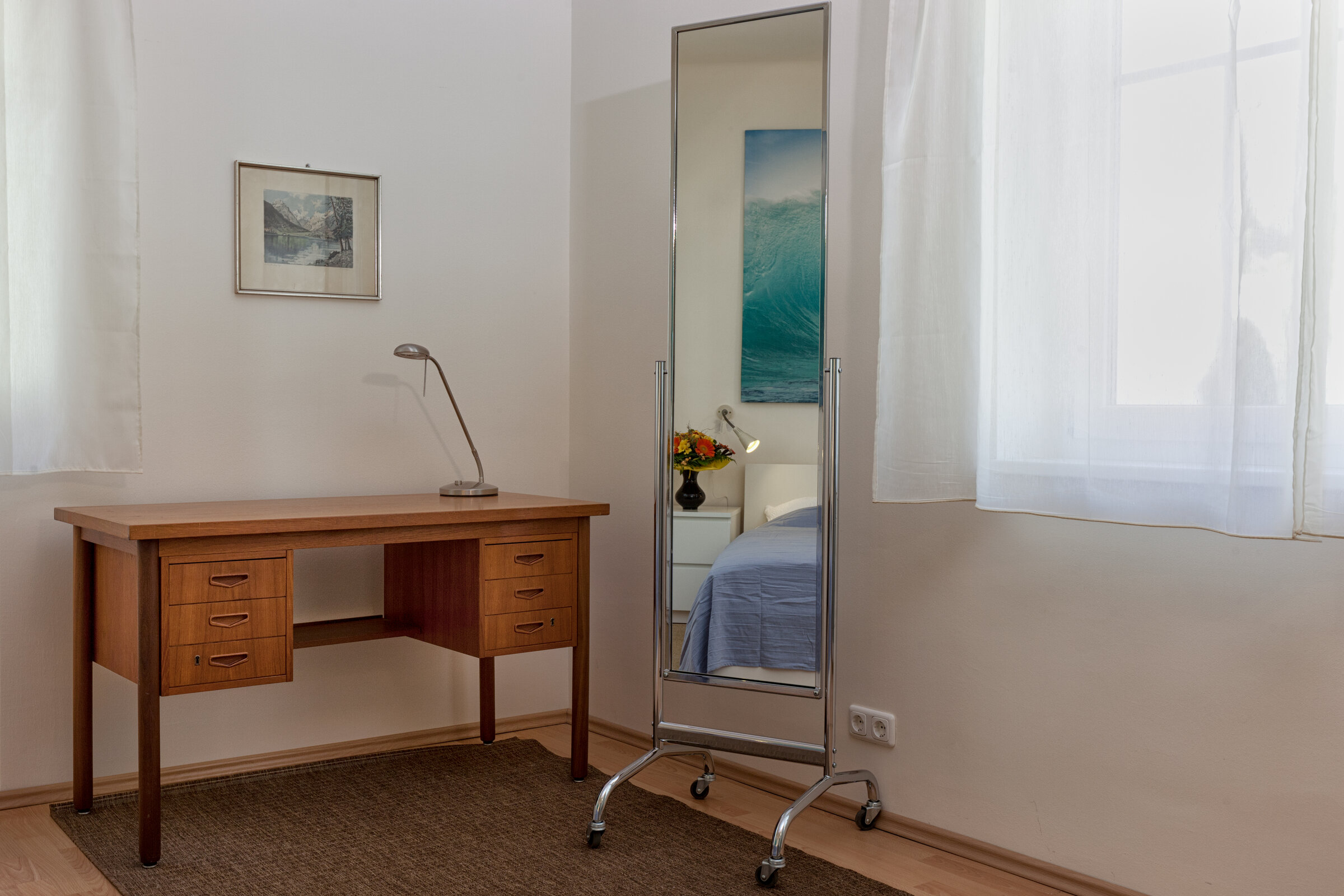 writing table