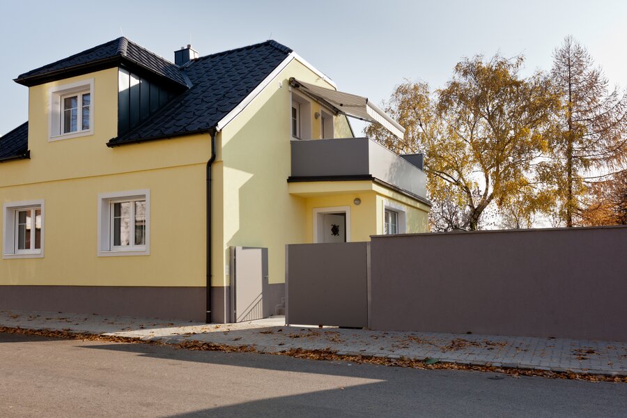 Das Studio umfasst den ganzen 1. Stock mit Terrasse