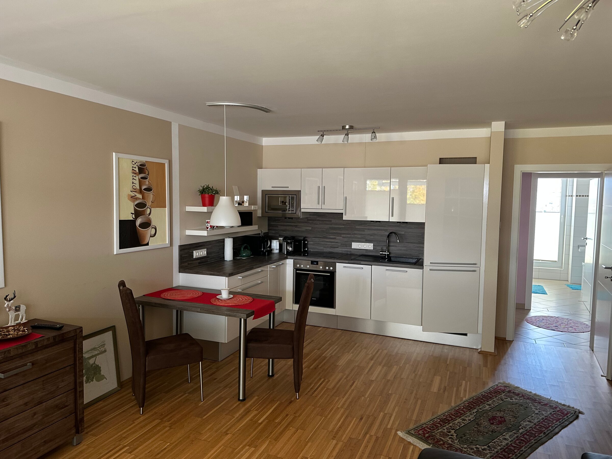 Bright 2-room apartment with open kitchen – short-term rental & temporary housing for 1 to 6 months in Salzburg