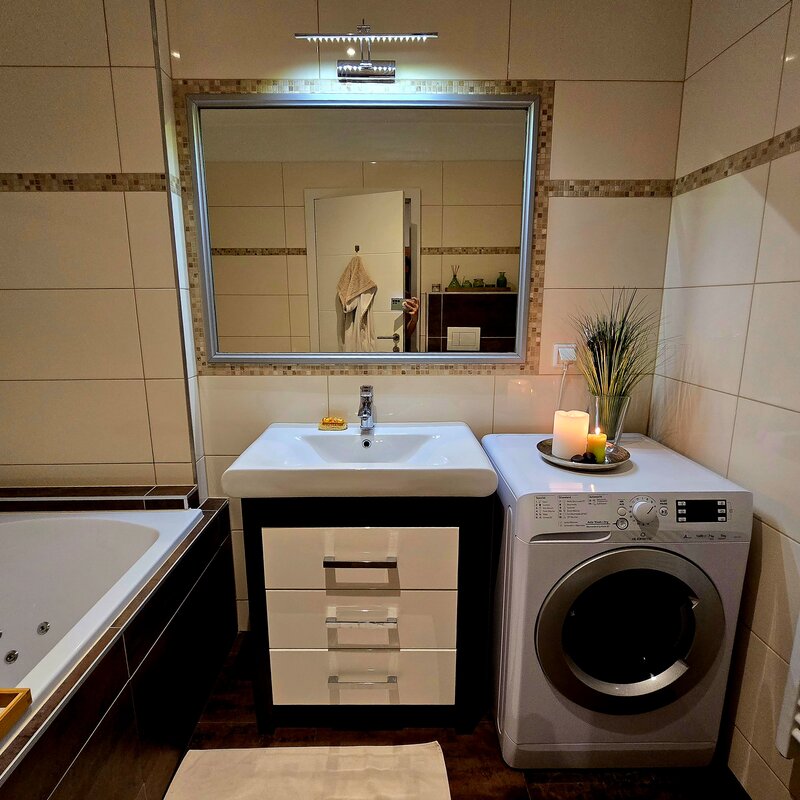 Big Bathroom | © Sophia Hechinger