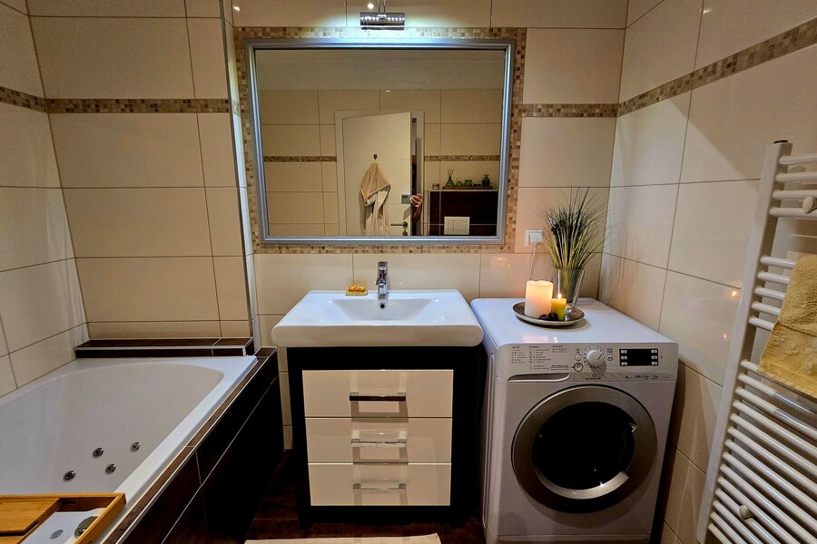 Big Bathroom | © Sophia Hechinger