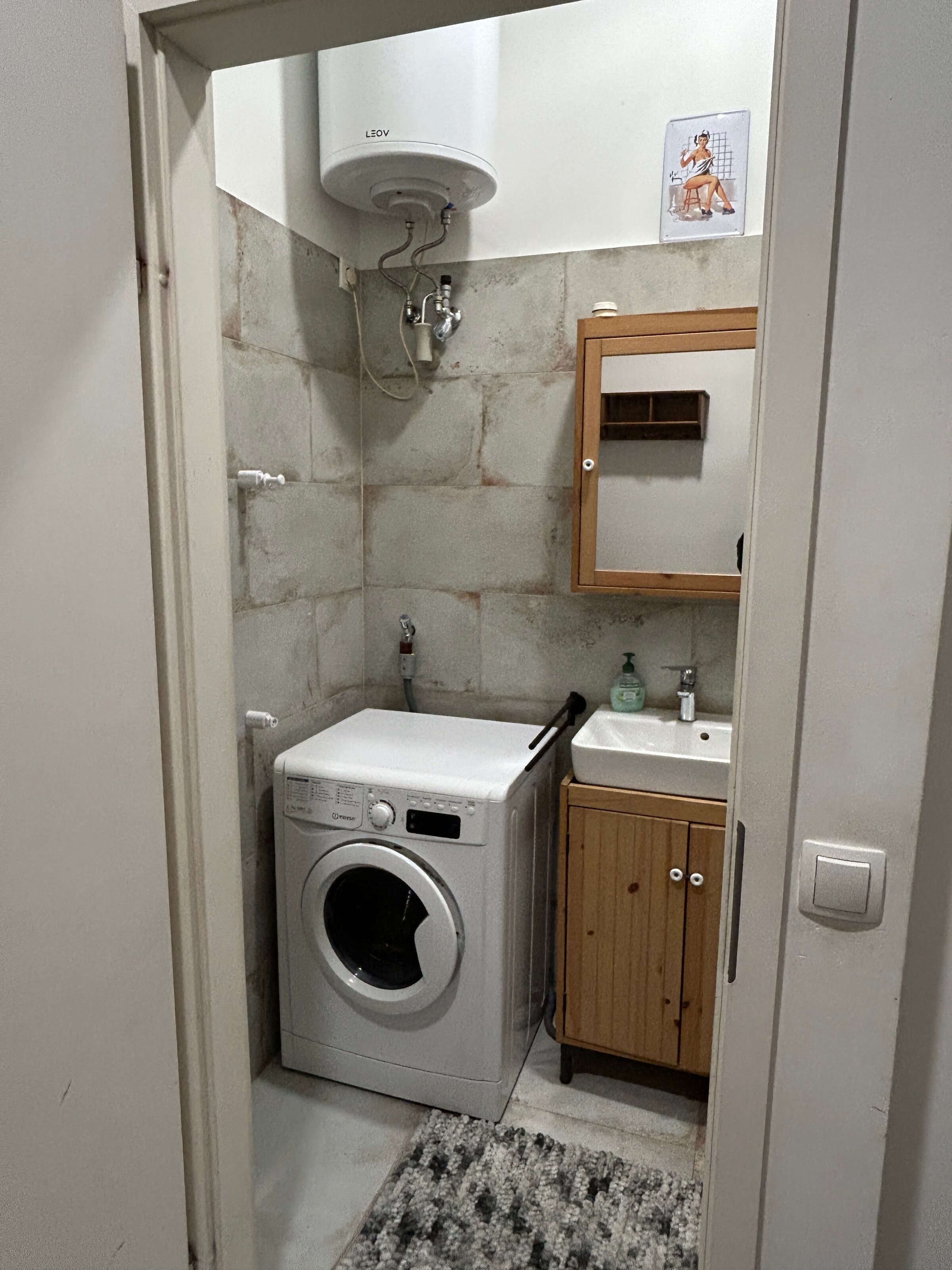 Bathroom - Washing machine