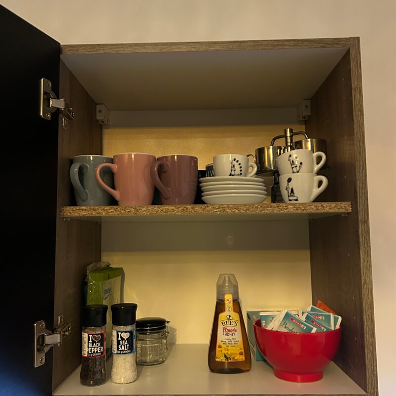 Kitchen - Cups and Italian Espressocooker