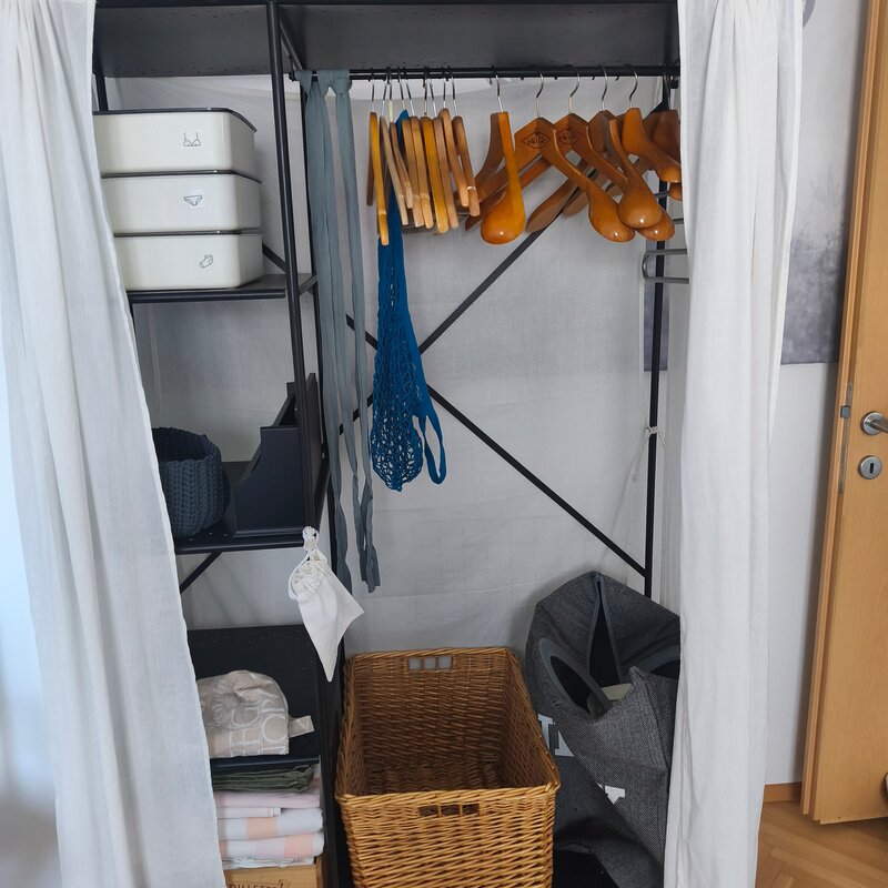 Wardrobe, clothes hangers, laundry basket, laundry bag    