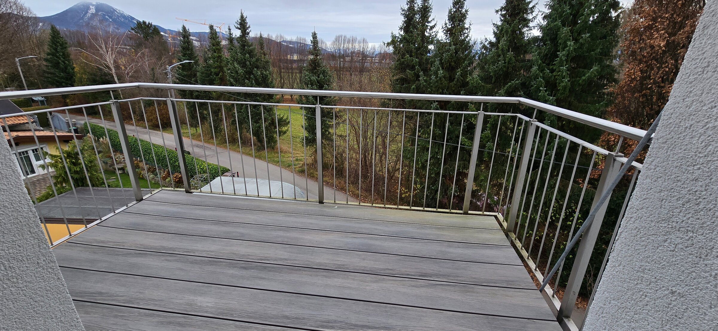 balcony funiture included