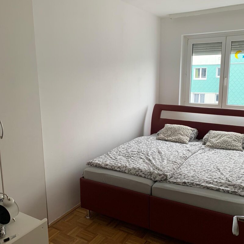 Schlafzimmer 1