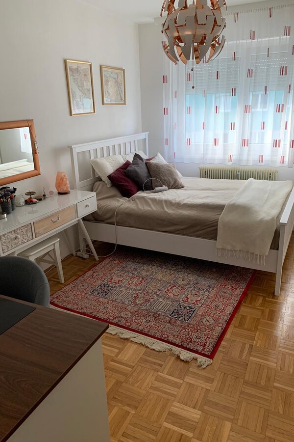 Schlafzimmer 2 (Kinderzimmer/Büro)