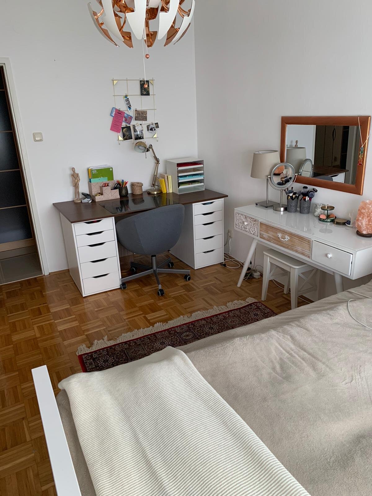 Schlafzimmer 2 (Kinderzimmer/Büro)