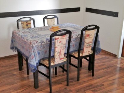Wohnzimmer mit Essplatz