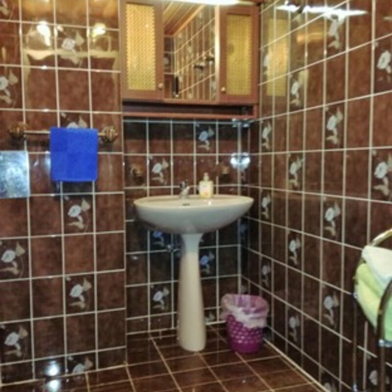 Badezimmer mit Waschtisch