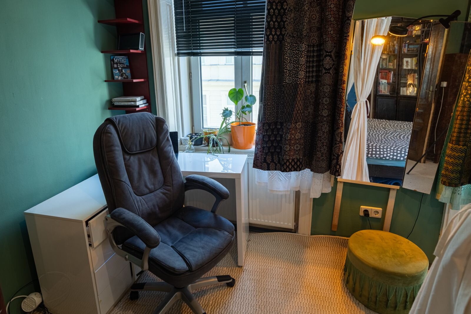 Working desk in Bedroom