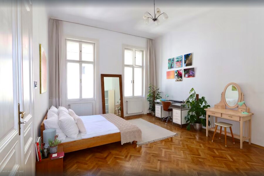 Großes Schlafzimmer | © Paul Schneggenburger