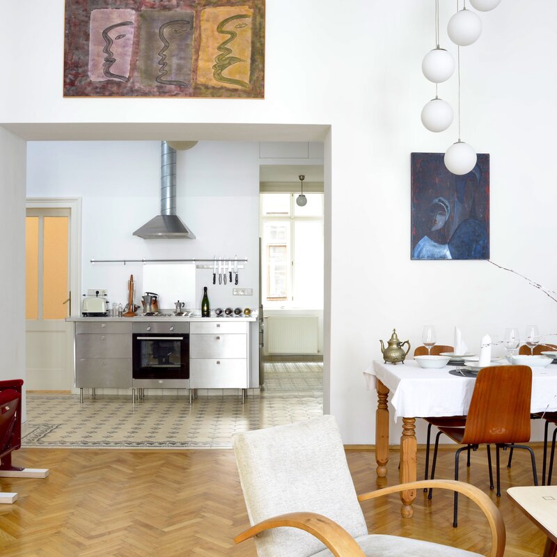 Kitchen + dining area | © Paul Schneggenburger