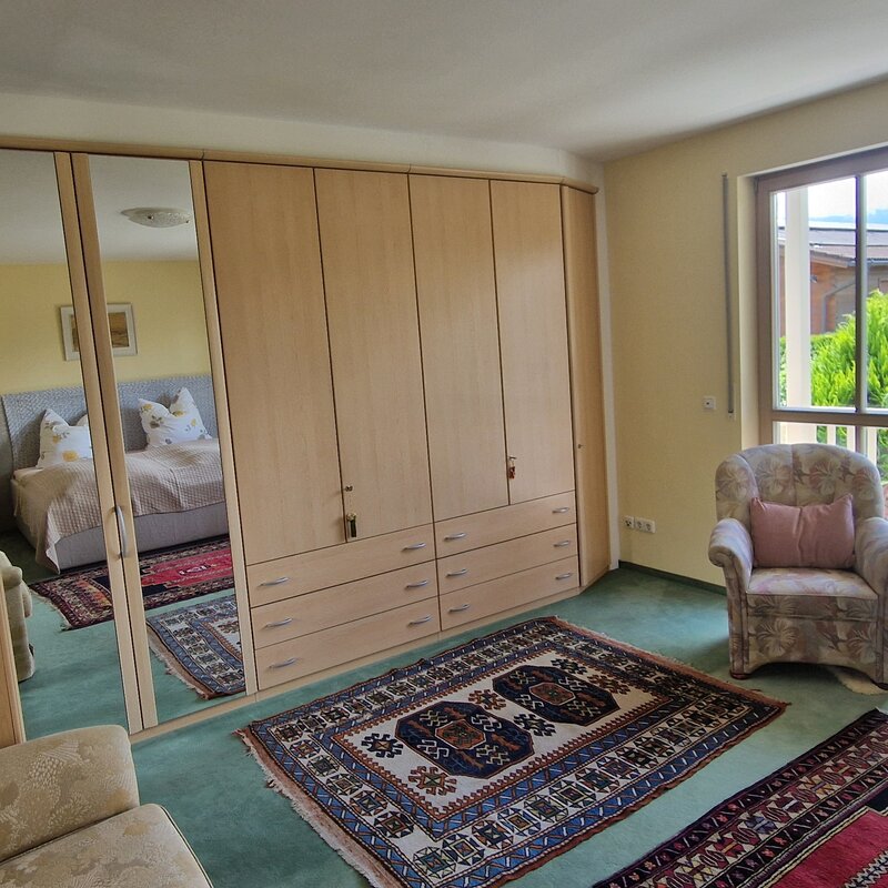 Schlafzimmer 1