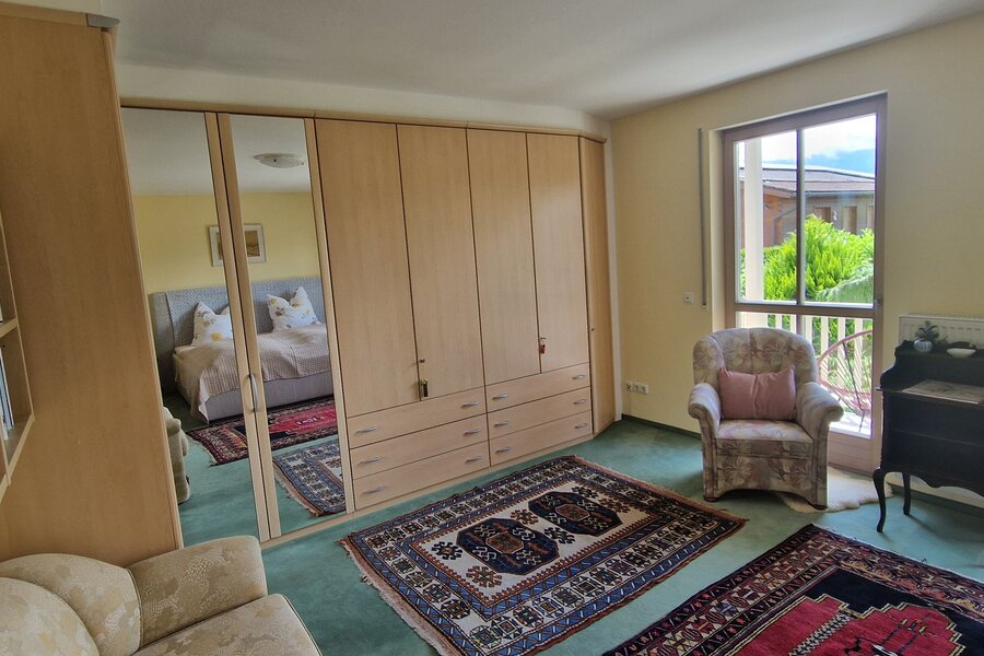 Schlafzimmer 1