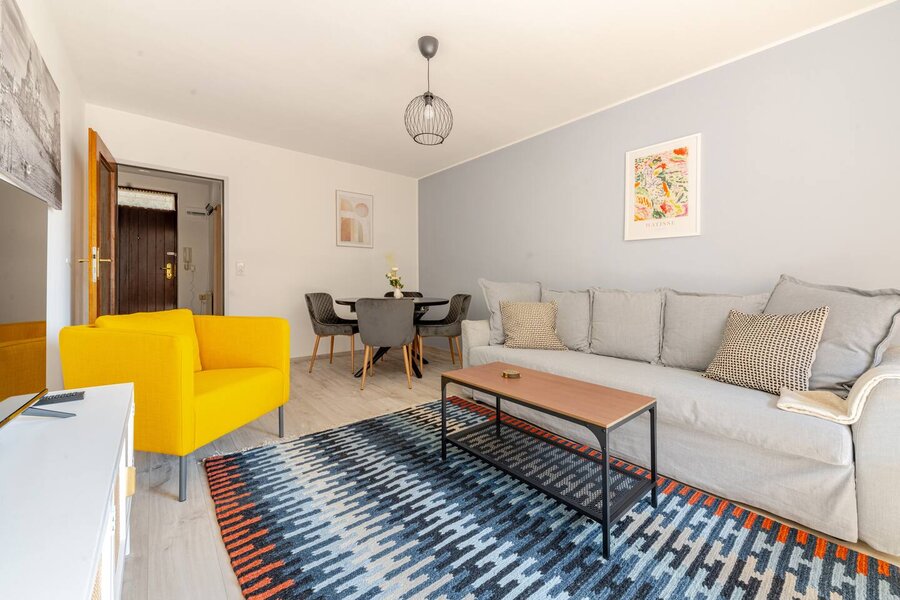 Stylishly furnished room with living area – short-term rental & temporary housing for 1 to 6 months in Salzburg | © Apartment Care GmbH