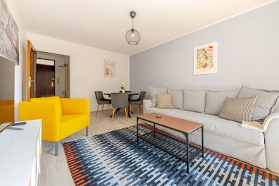 Stylishly furnished room with living area – short-term rental & temporary housing for 1 to 6 months in Salzburg | © Apartment Care GmbH