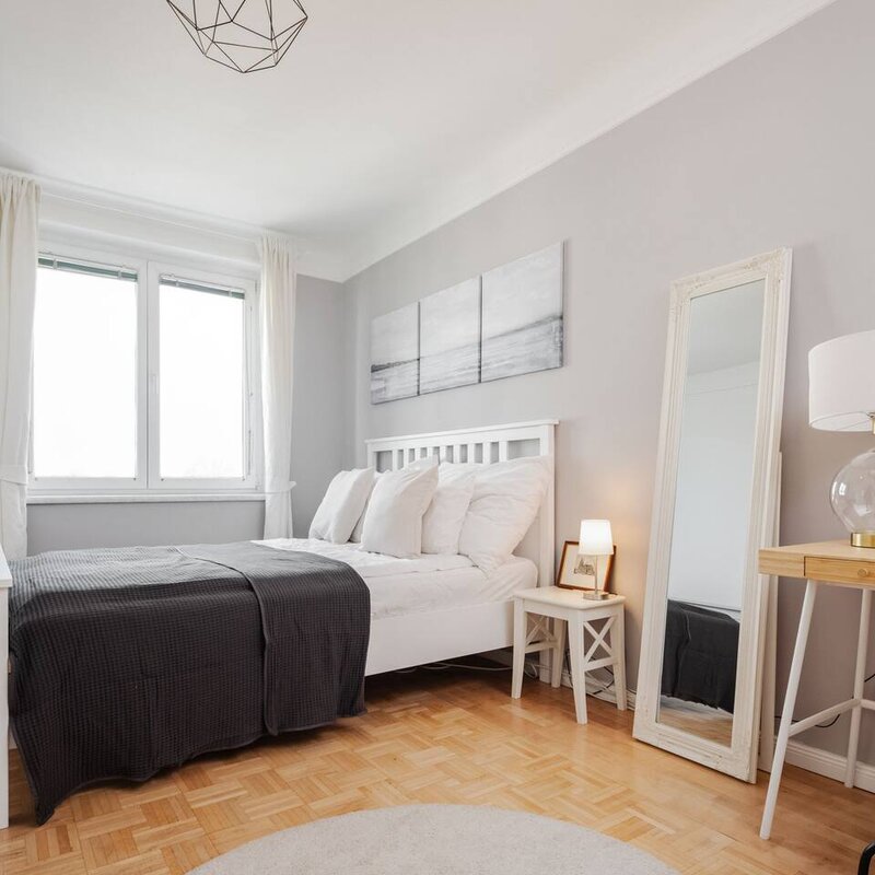 Furnished room with parquet & double bed – short-term rental Vienna, temporary housing for 1 to 6 months | © Apartment Care GmbH