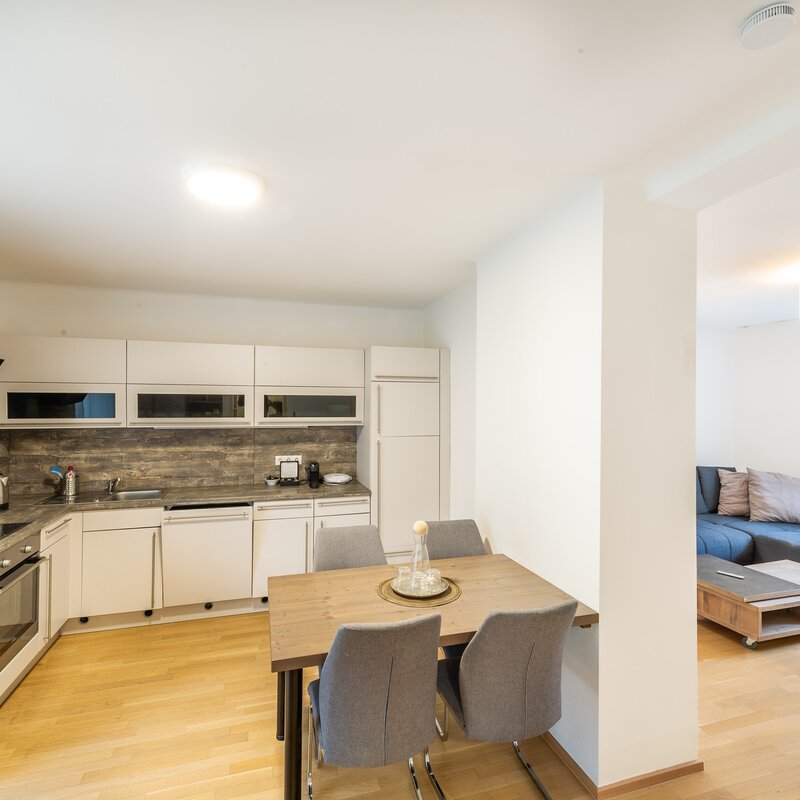Bright 3-room apartment with open kitchen & living area – short-term rental & temporary housing for 1 to 6 months in Übelbach
