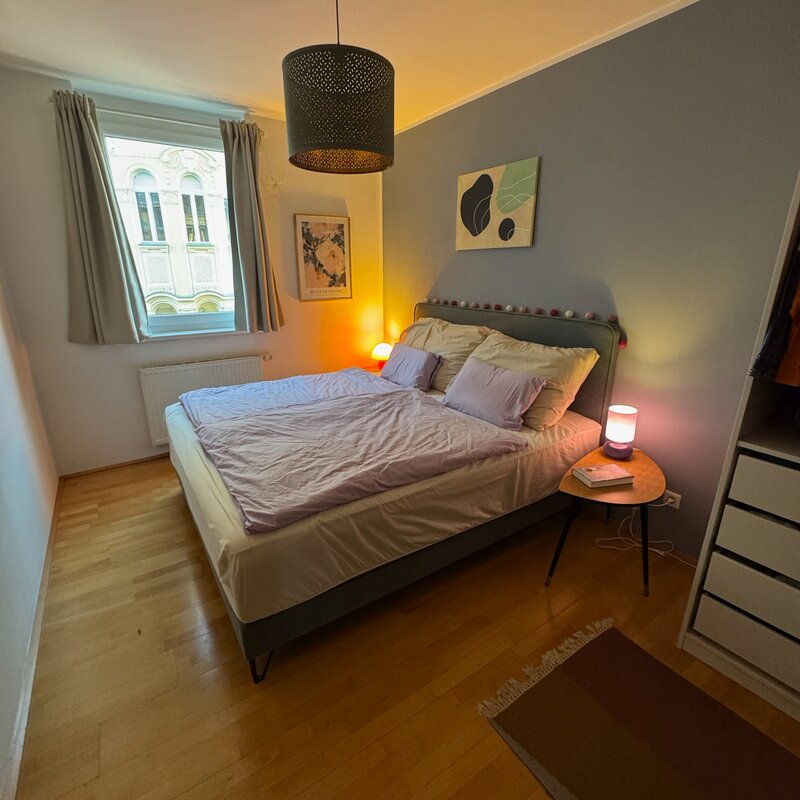 Schlafzimmer 1