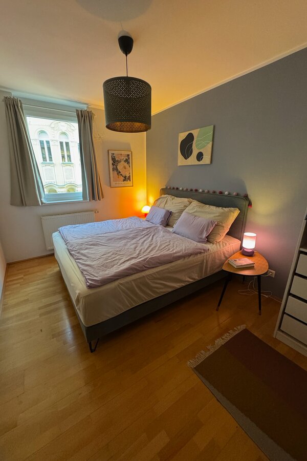 Schlafzimmer 1