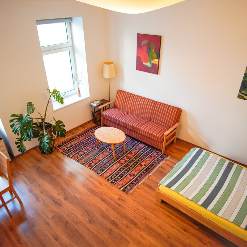 Wohn- und Schlafzimmer 
