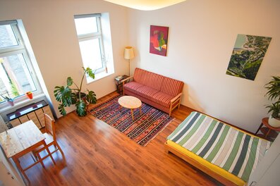 Wohn- und Schlafzimmer 