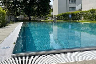 Outdoor pool, Gym and Wellness included