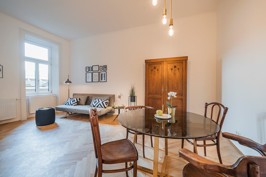 STYLISH CITY APARTMENT