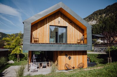 Modern wooden house with balcony & mountain view – short-term rental & temporary housing for 1 to 6 months in Scheffau
