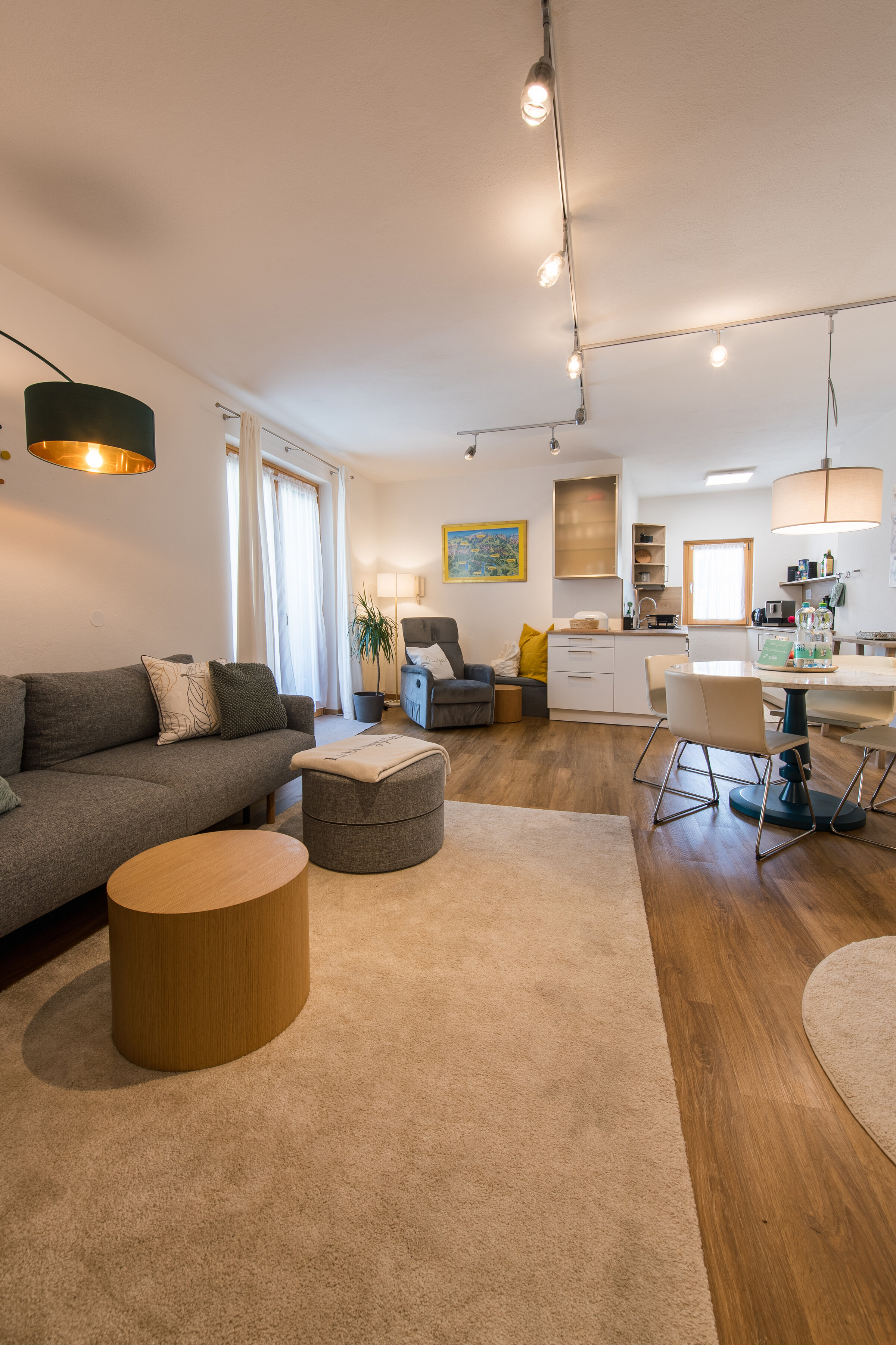 Küche mit Wohn- und Essbereich | © Karin Lohberger