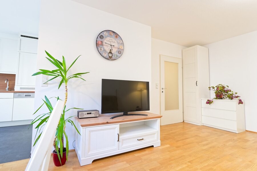 Wohnzimmer mit Fernseher