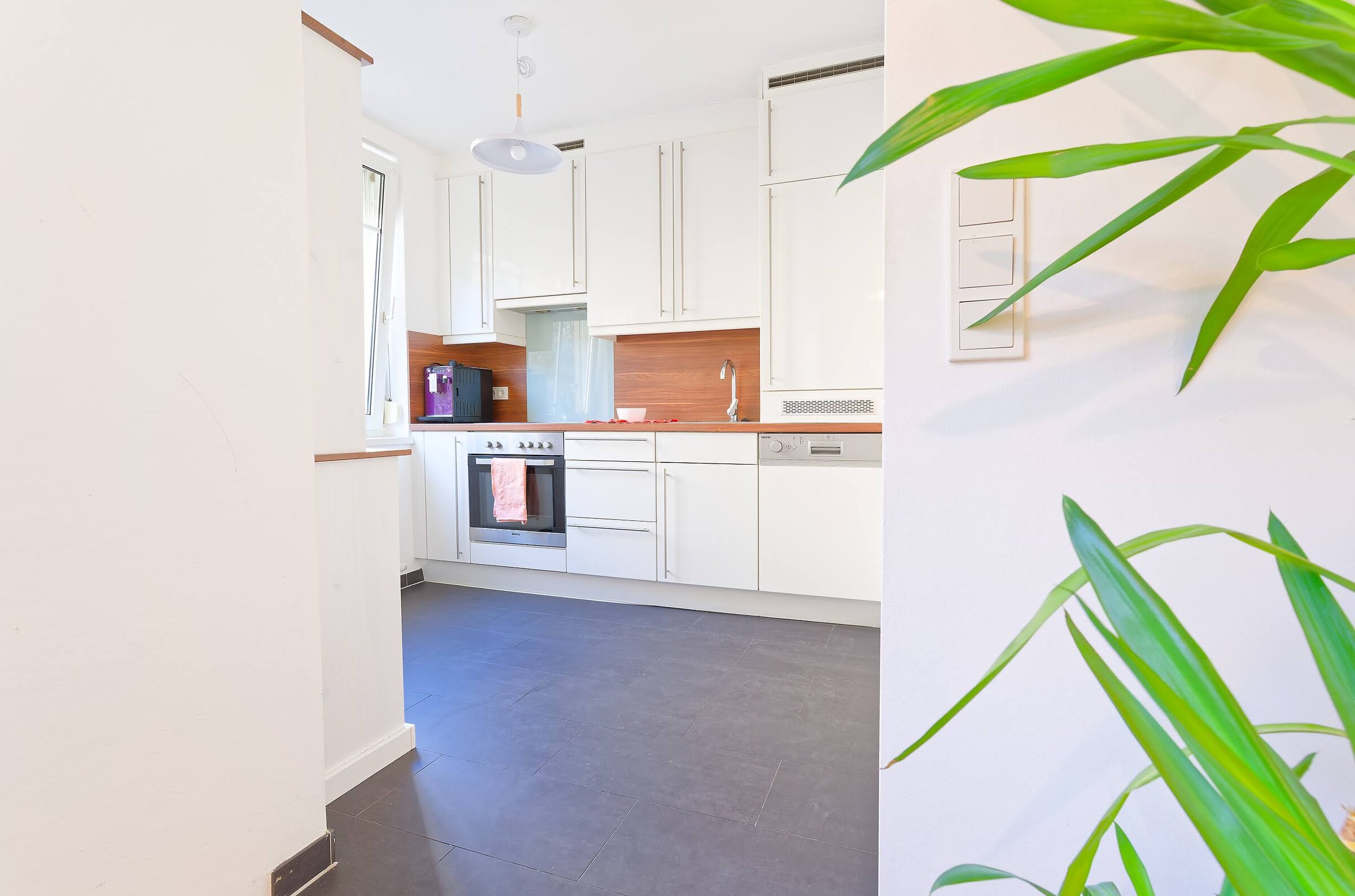 Küche gleich neben dem Wohnzimmer