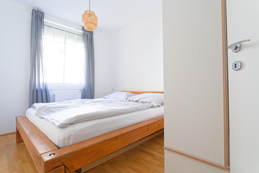 Blick ins Schlafzimmer