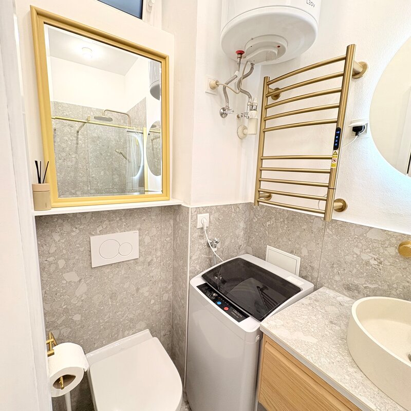 Badezimmer mit Waschmaschine | © Livi L. 