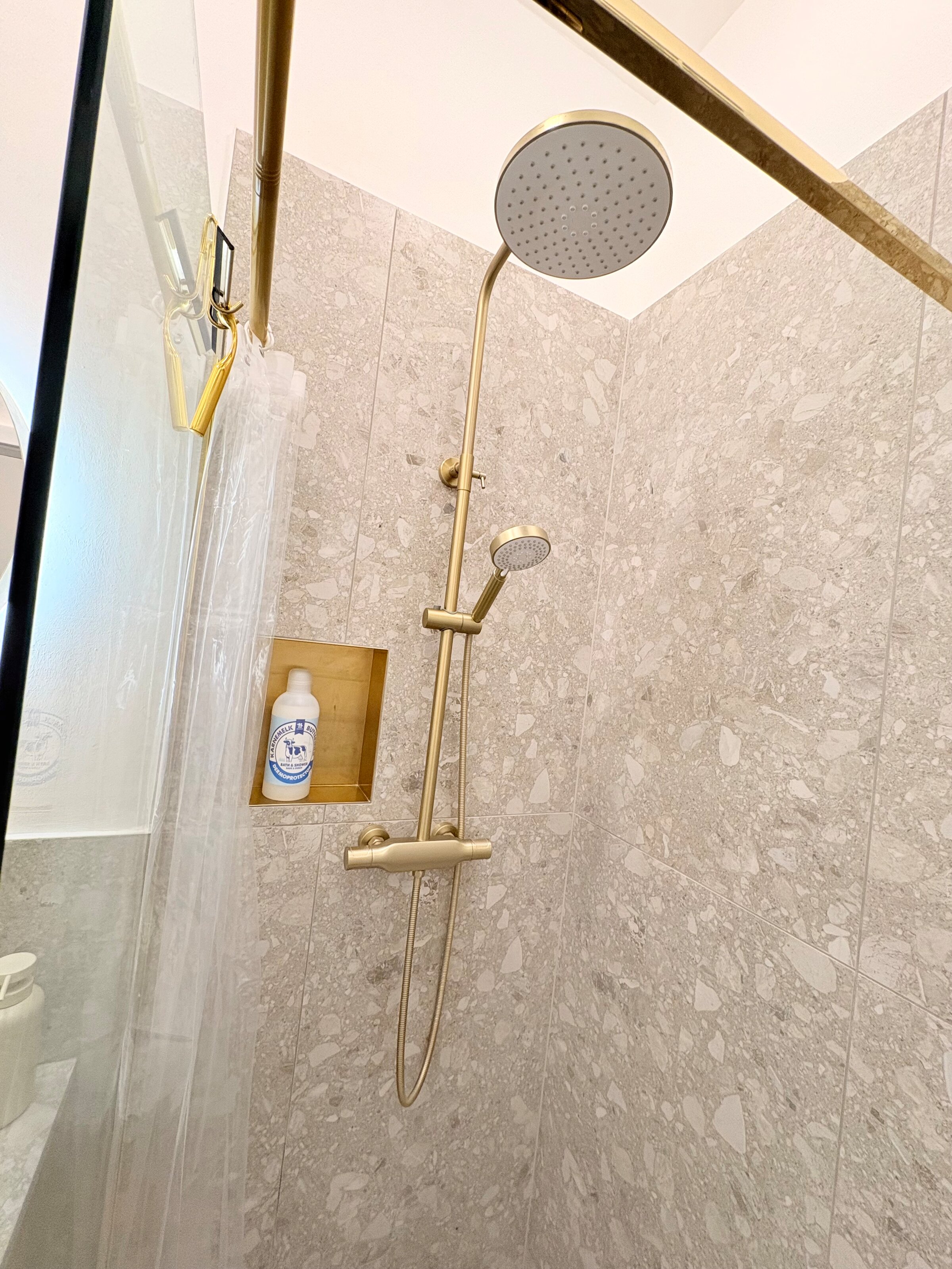 Dusche | © Livie L.