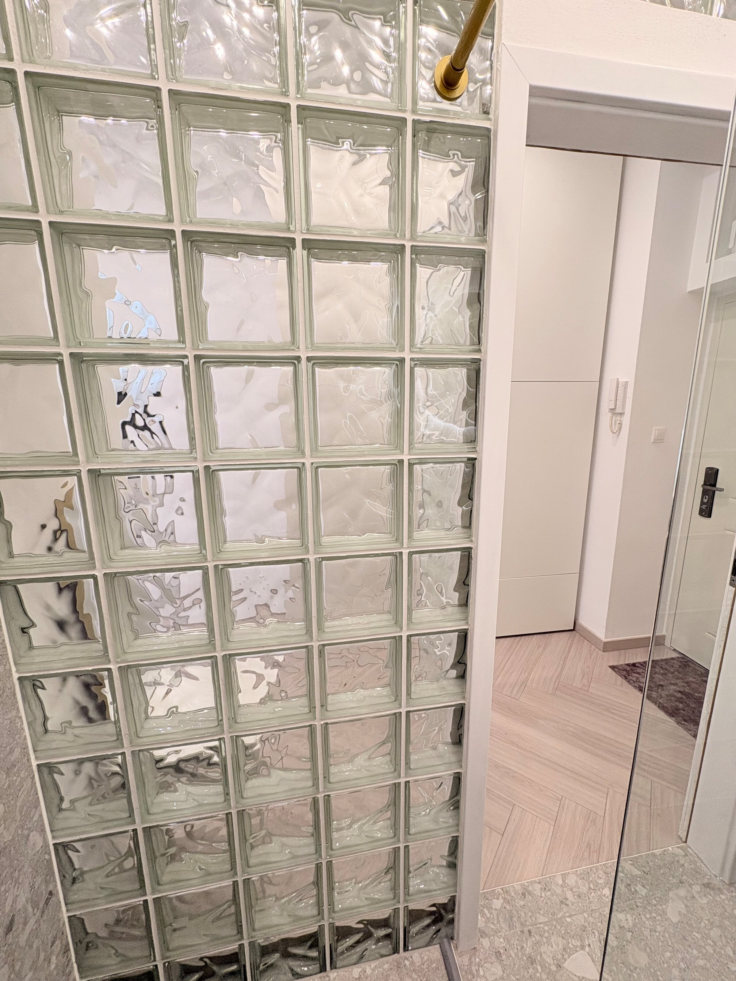 Badezimmeransicht von außen | © Livi L.