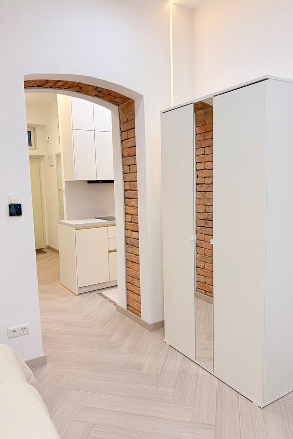 Blick vom Wohnbereich zur Küche | © Livi L. 