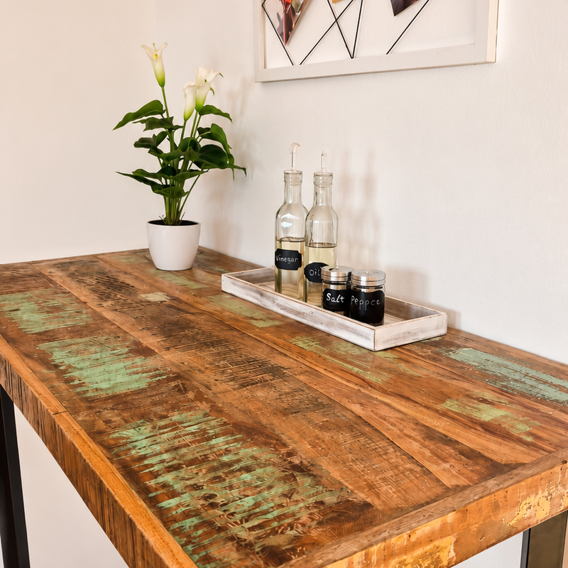 Charming breakfast bar in industrial style | © Privat