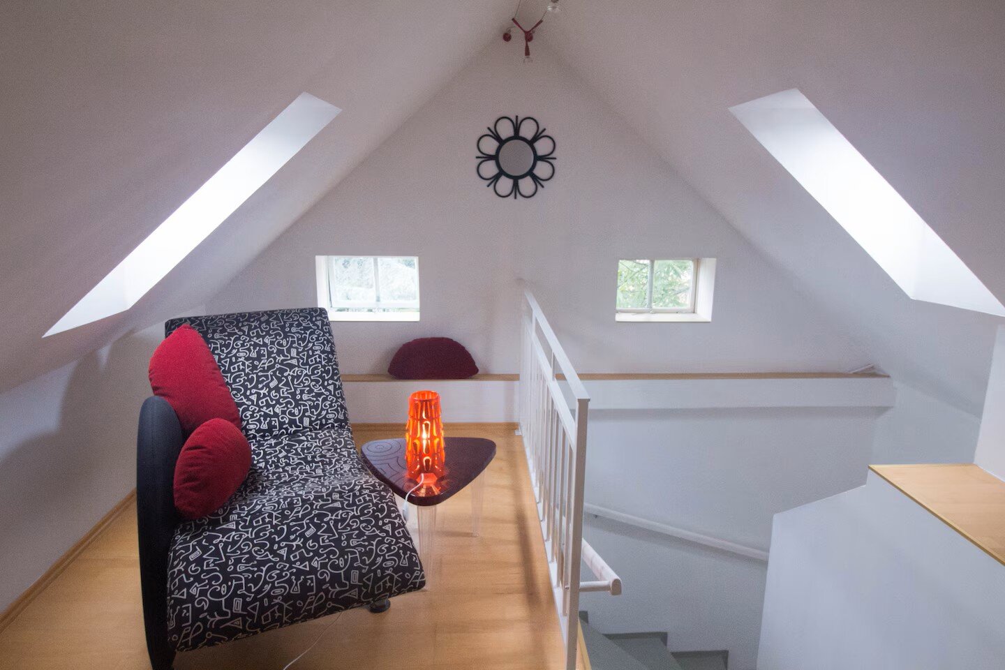 Sitzplatz im Dachgeschoss | © Holler