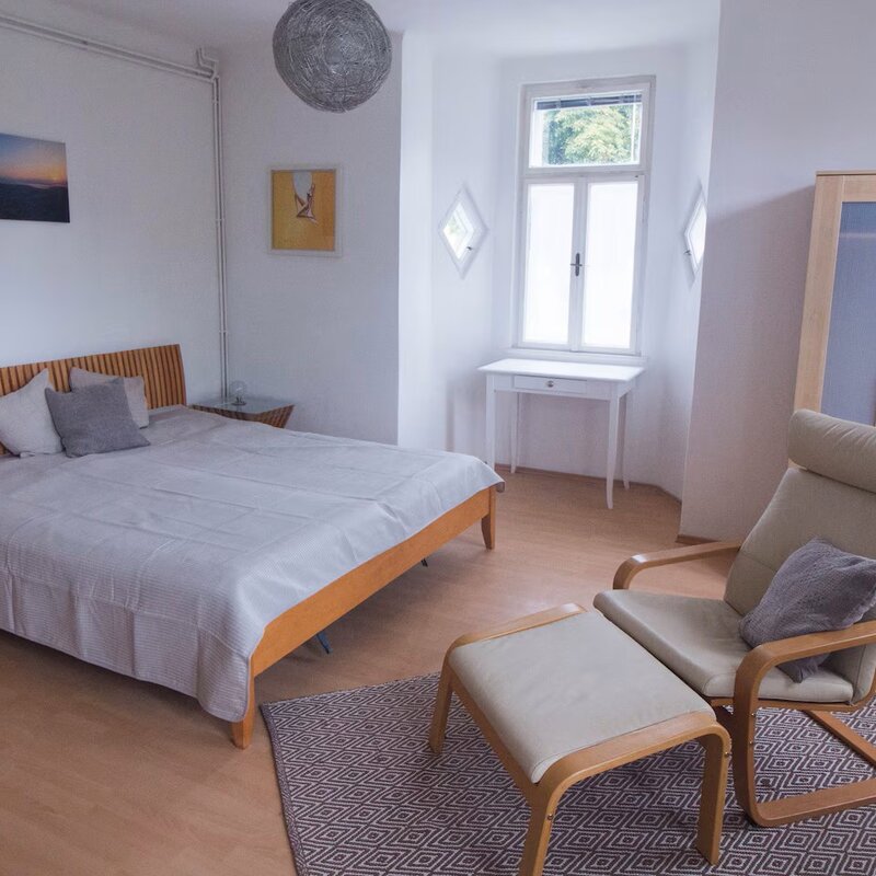 Schlafzimmer im Untergeschoss | © Holler