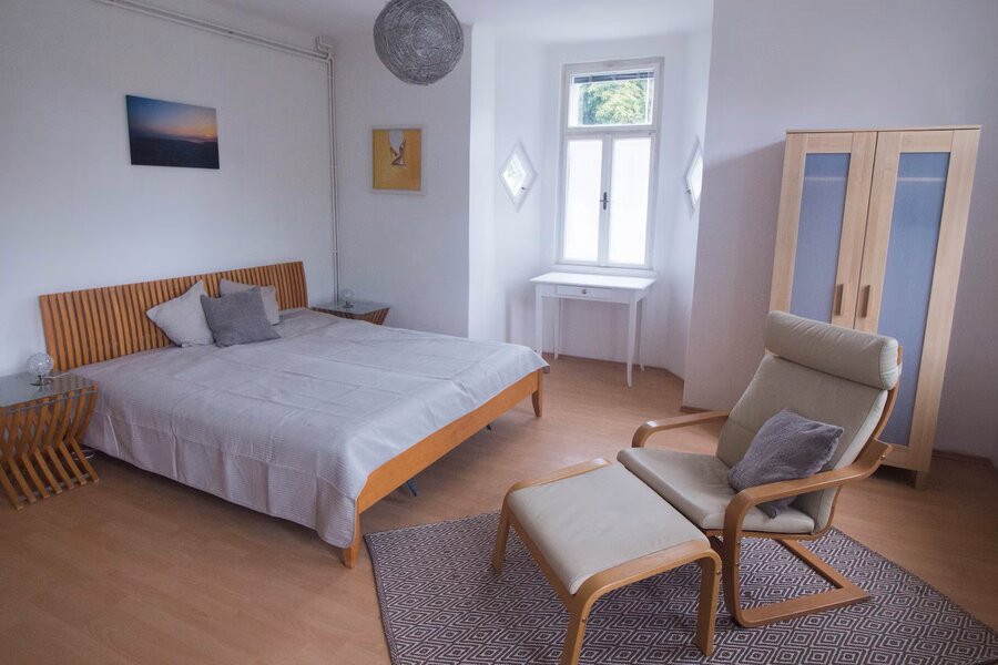 Schlafzimmer im Untergeschoss | © Holler