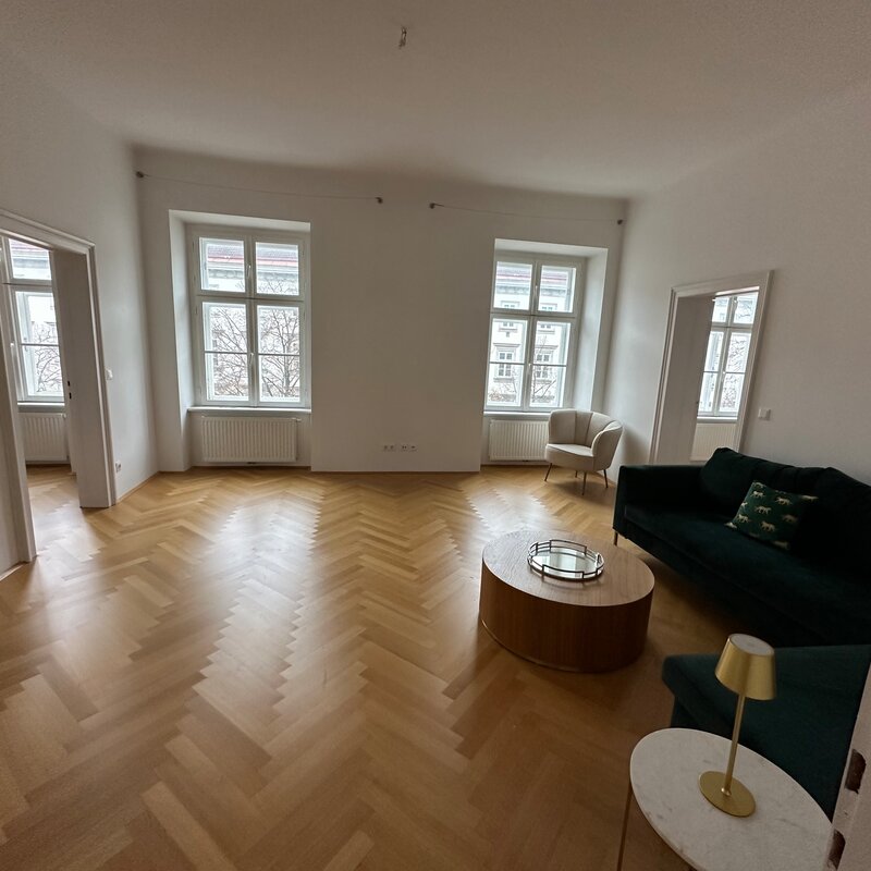 Wohnzimmer mit gemütlicher Sitzecke